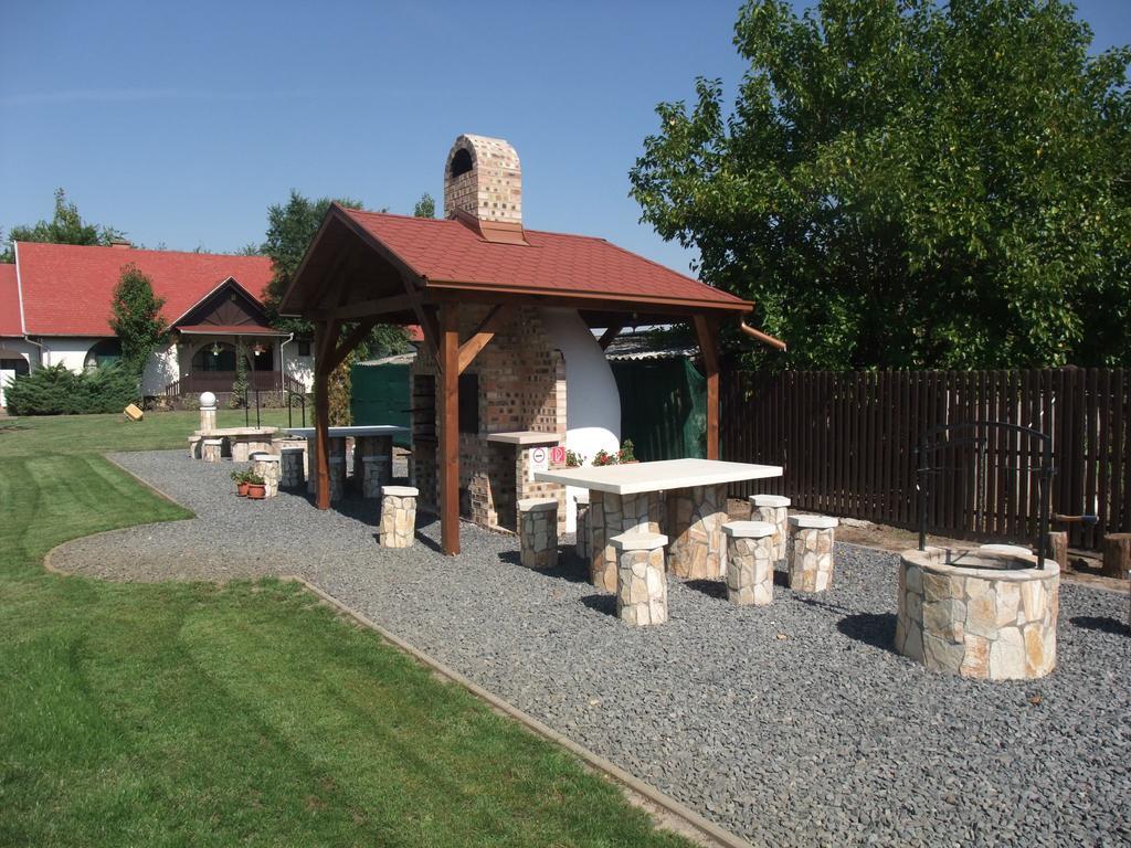 Hotel Sovirag Vendeghaz Hortobágy Zewnętrze zdjęcie