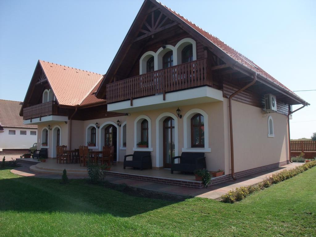 Hotel Sovirag Vendeghaz Hortobágy Zewnętrze zdjęcie